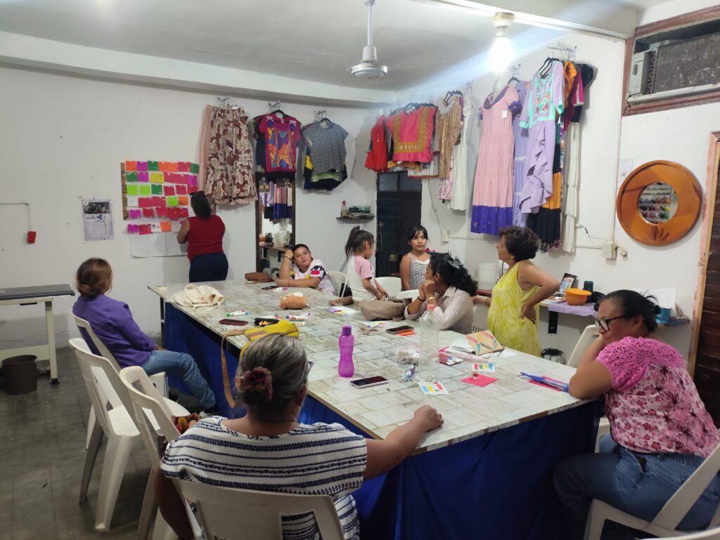Mujeres hablando